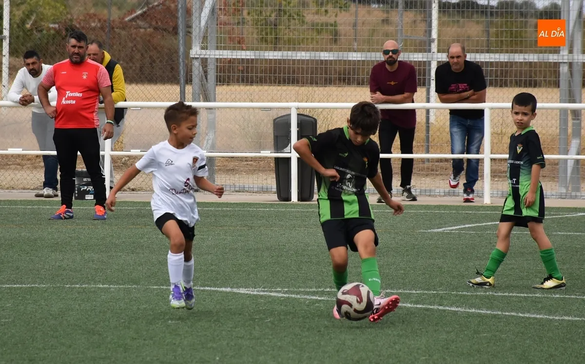 Foto 10 - #M (27-28 SEP) Doble victoria de los benjamines B y C del Ciudad Rodrigo en dos divertid&iacute;simos partidos
