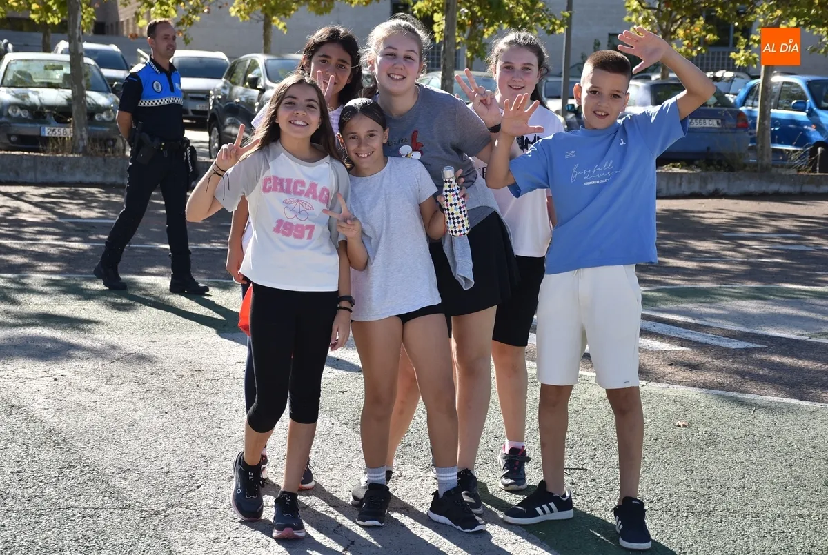 Foto 8 - Alumnos del Colegio Mir&oacute;briga se suben a karts a pedales por la Semana de la Movilidad