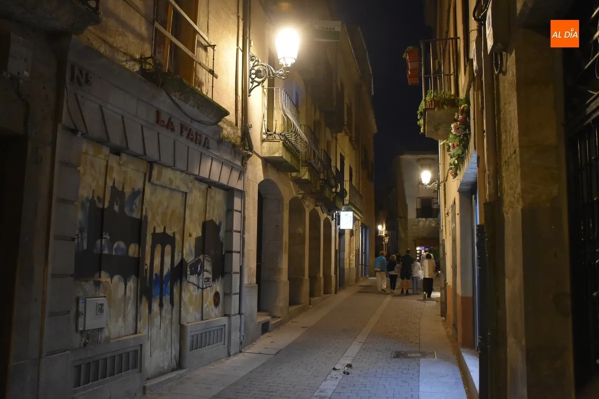Foto 2 - La calle Madrid da un notable salto en potencia lum&iacute;nica