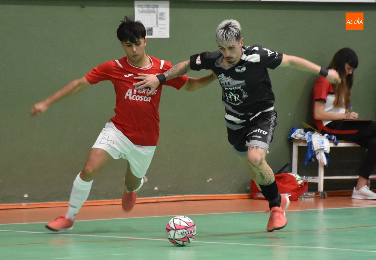 El vigente subcampeón supera al jovencísimo III Senior en una increíble tarde de encuentros con la madera