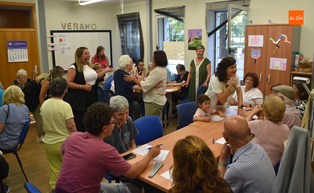 Animadísimo bingo musical para arrancar los actos por el Día Mundial del Alzheimer