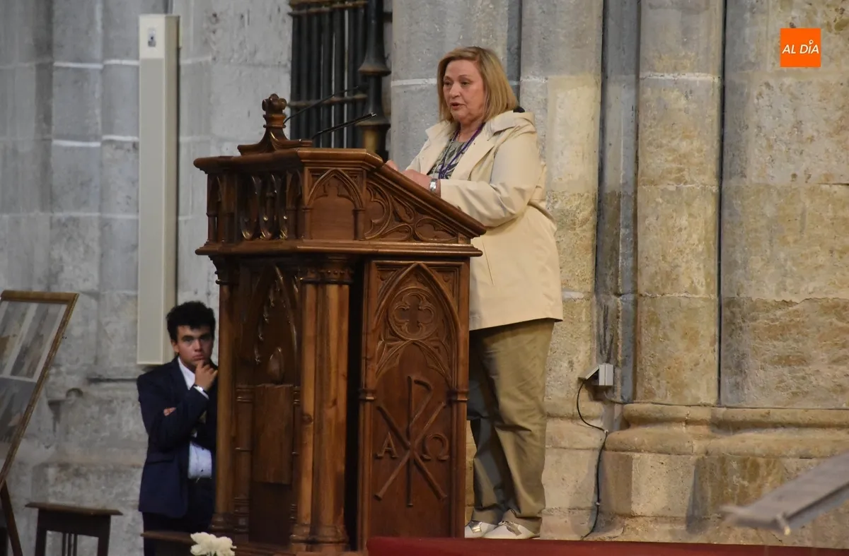 Foto 3 - Emotiva a la par que novedosa conmemoraci&oacute;n de los Dolores de la Virgen por parte de La Soledad