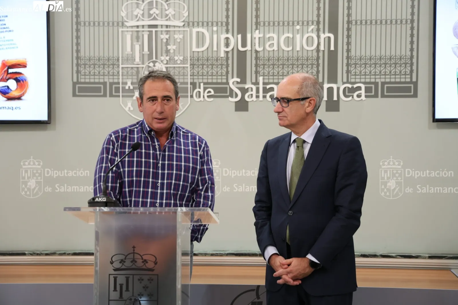 Javier Iglesias, junto a presidentes y/o representantes de las asociaciones ganaderas presentan la colaboración para el desarrollo de la 36 Exposición Internacional de Ganado Puro | FOTOS: David Sañudo 