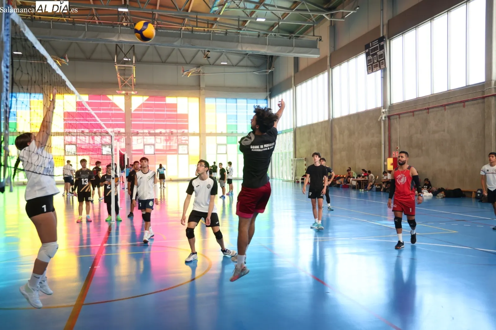 Foto 8 - FOTOS | El voleibol se convierte en protagonista de las Ferias con el tradicional torneo del Club Voleibol Salamanca
