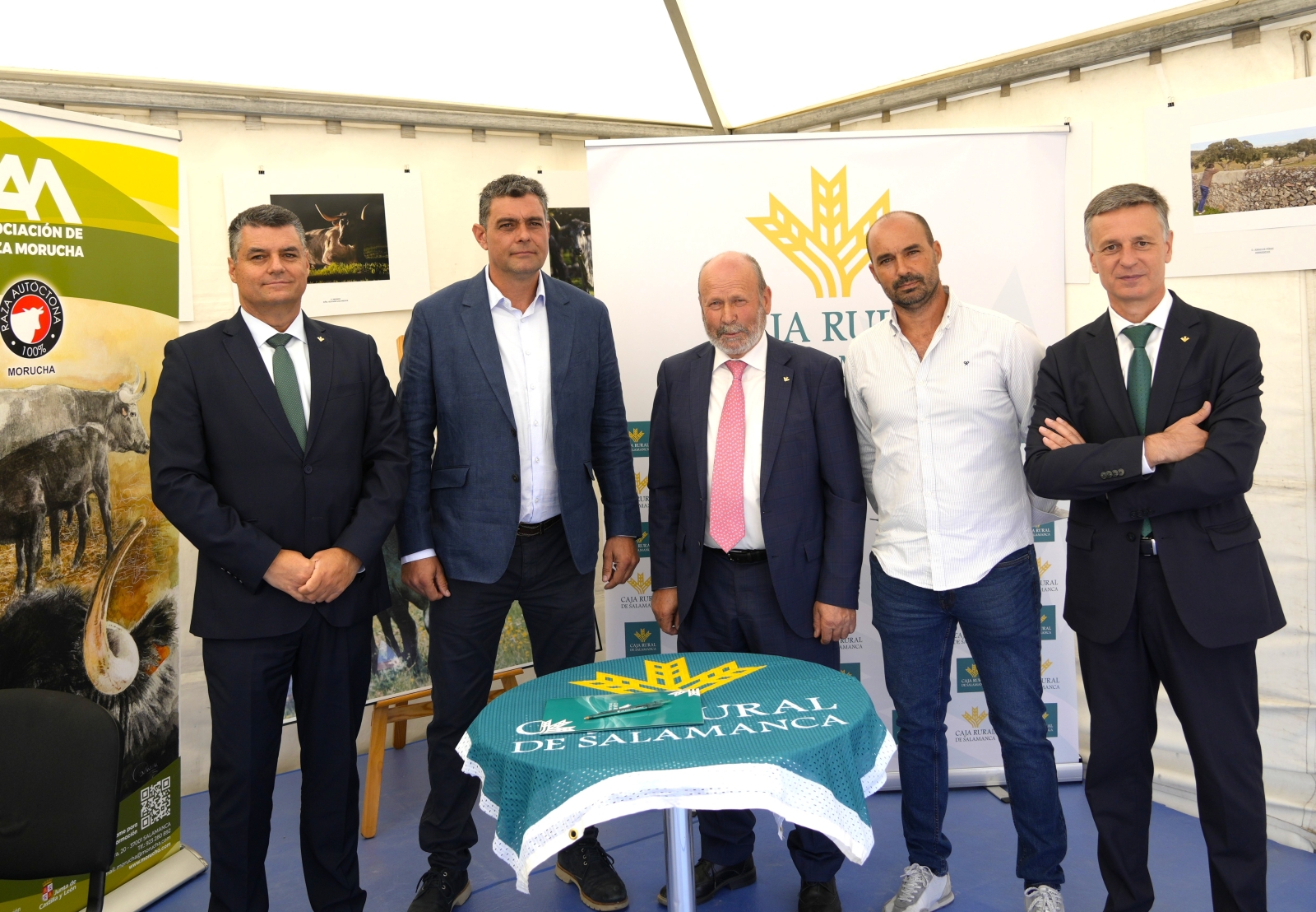 Caja Rural renueva su apoyo a la raza Morucha en Salamaq 2025