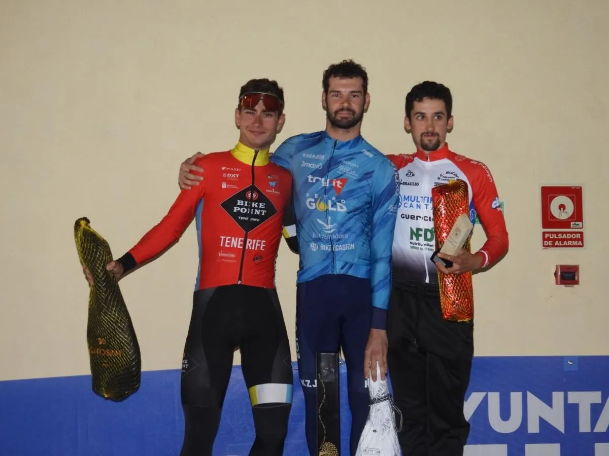 Foto 7 - David Garcia Parra y Juan Mar&iacute;a Cuella comparten la victoria en la X Jamountain Bike de Guijuelo (FOTOS)