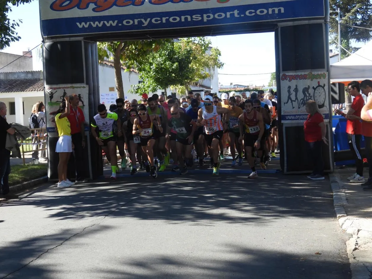 Foto 15 - FOTOS | Nuevo &eacute;xito en la X Carrera Popular en Nuevo Francos 