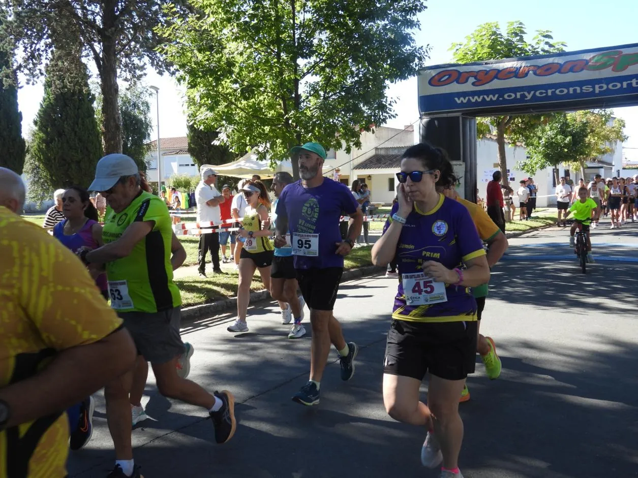 Foto 9 - FOTOS | Nuevo &eacute;xito en la X Carrera Popular en Nuevo Francos 