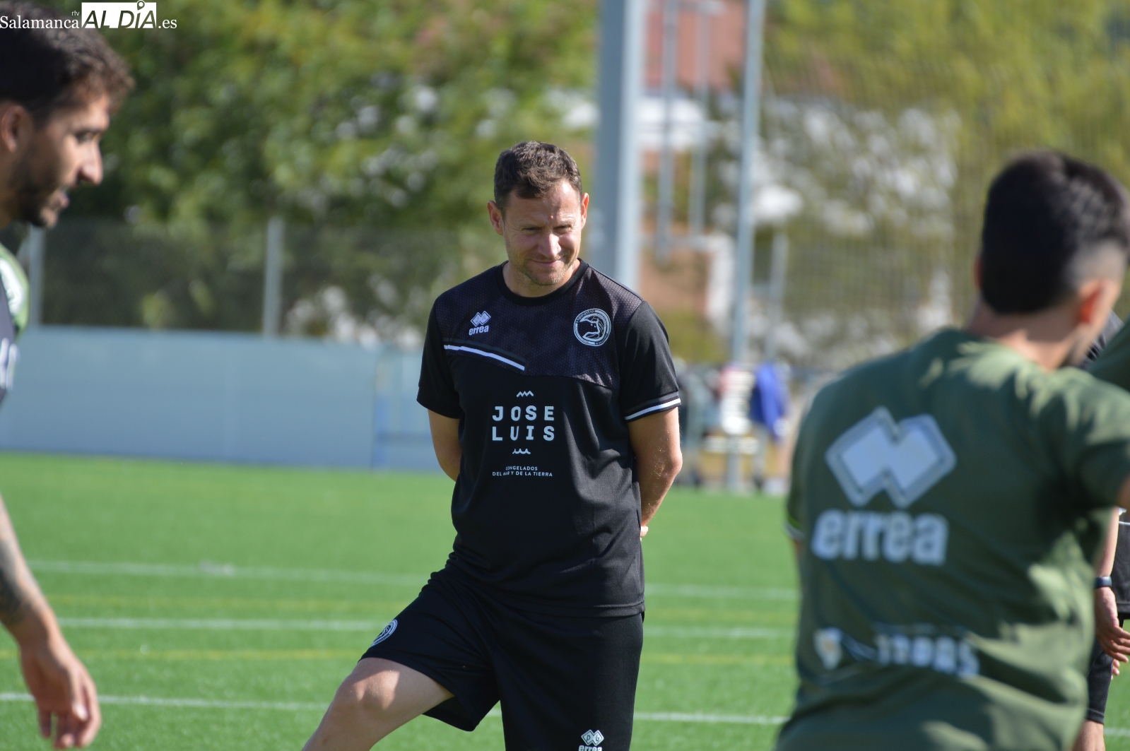 FOTOS | Mario Simón comienza su andadura en Unionistas y dirige su primer entrenamiento