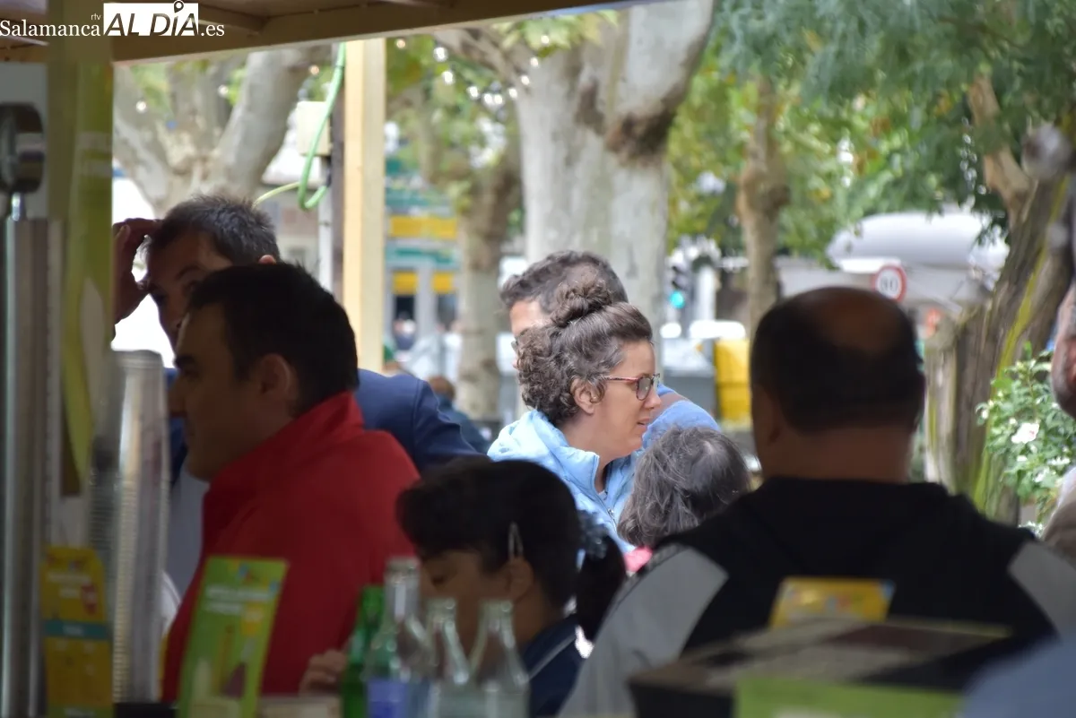 La Feria de Día celebra su jornada más solidaria junto a la asociación Insolamis en La Alamedilla. Fotos de Miguel González