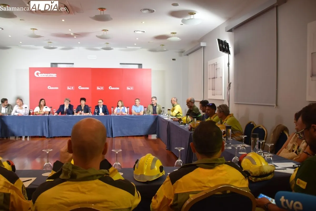 El Gobierno aprueba la jubilación anticipada para bomberos forestales y exige a Mañueco aplicarla | FOTOS: Vanesa Martins 