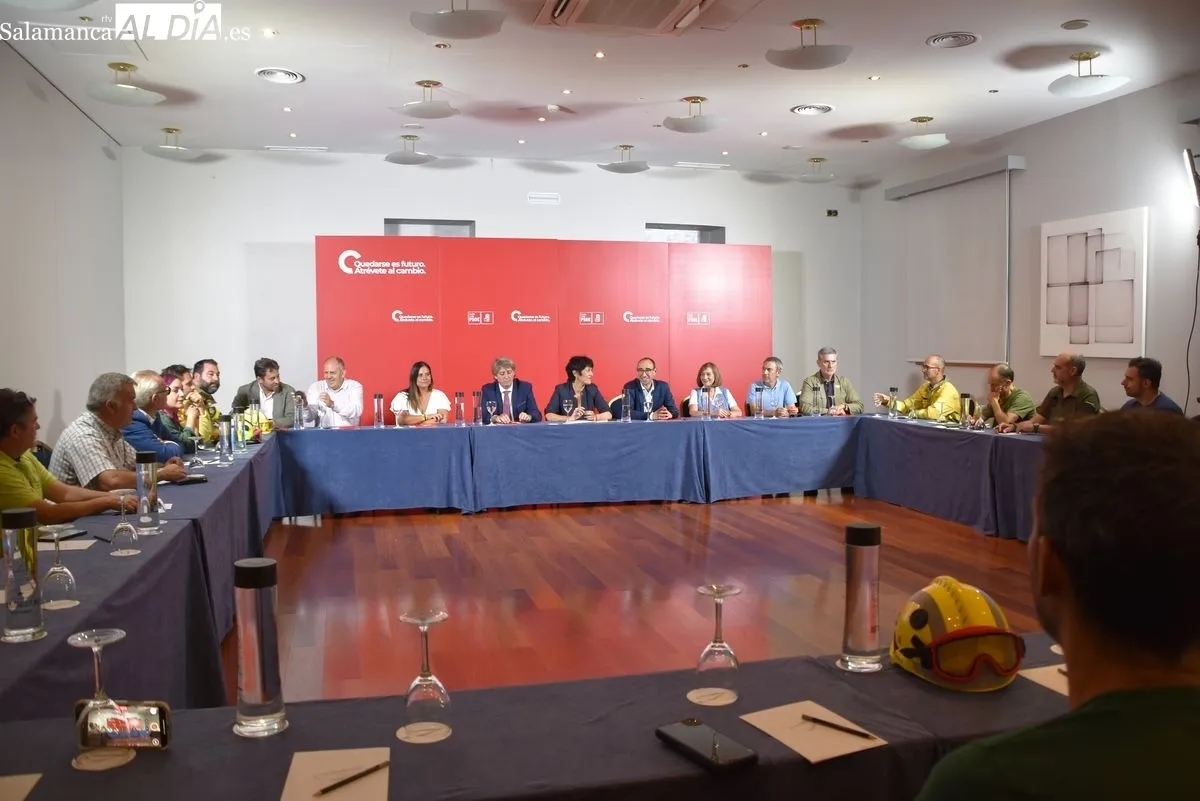 El Gobierno aprueba la jubilación anticipada para bomberos forestales y exige a Mañueco aplicarla | FOTOS: Vanesa Martins 