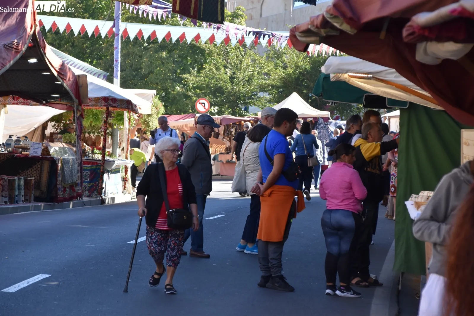 Arranca el Mercado Medieval en Salamanca con cuatro días de espectáculos, artesanía y concursos. Fotos de Miguel González