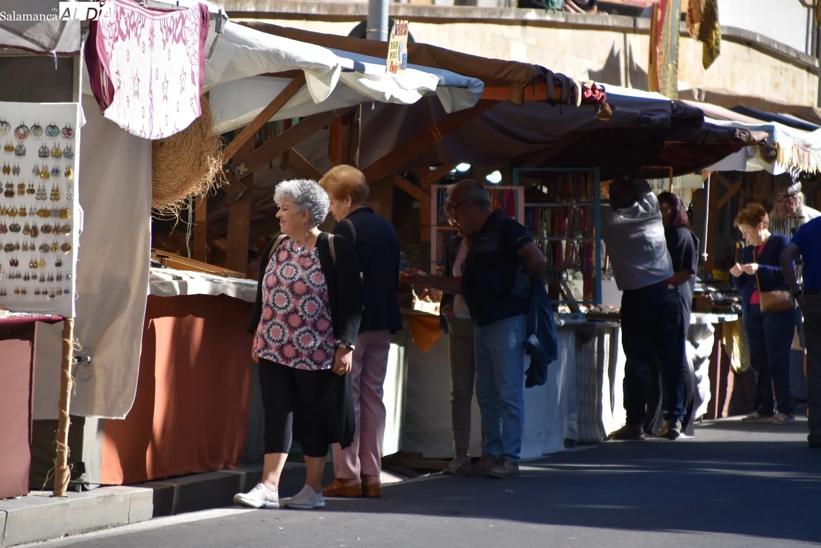 Arranca el Mercado Medieval en Salamanca con cuatro días de espectáculos, artesanía y concursos. Fotos de Miguel González