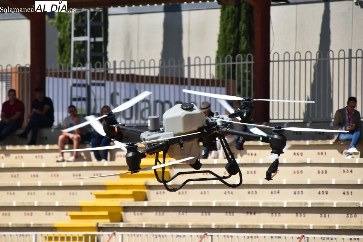 La tecnología de los drones agrícolas despega en la jornada inaugural de Salamaq. Fotos de Miguel González