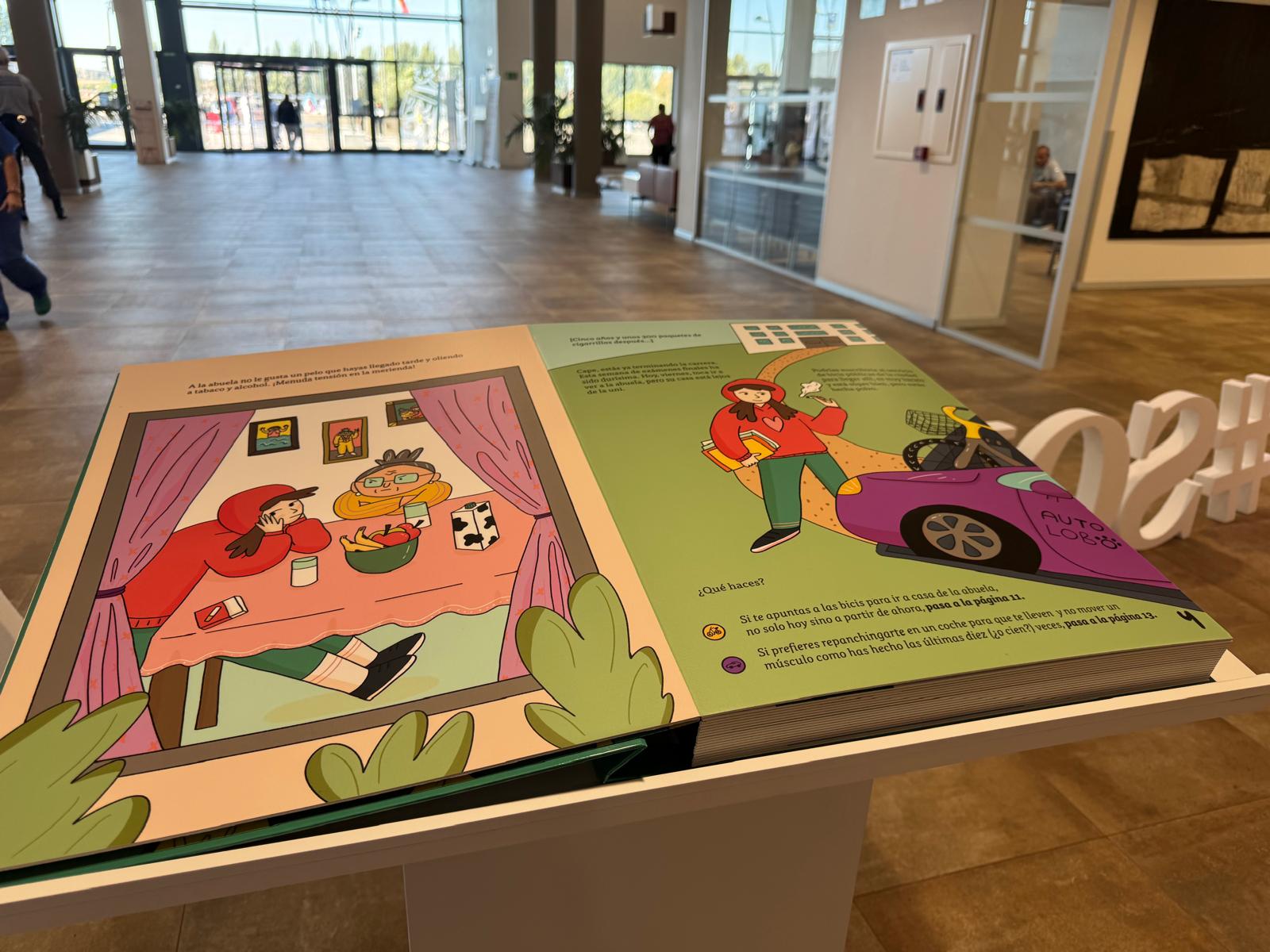 El Hospital de Salamanca expone un libro interactivo sobre salud cardiovascular