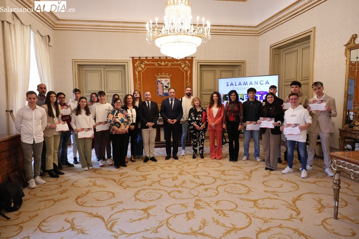 Salamanca premia a 15 jóvenes talentos con becas de investigación