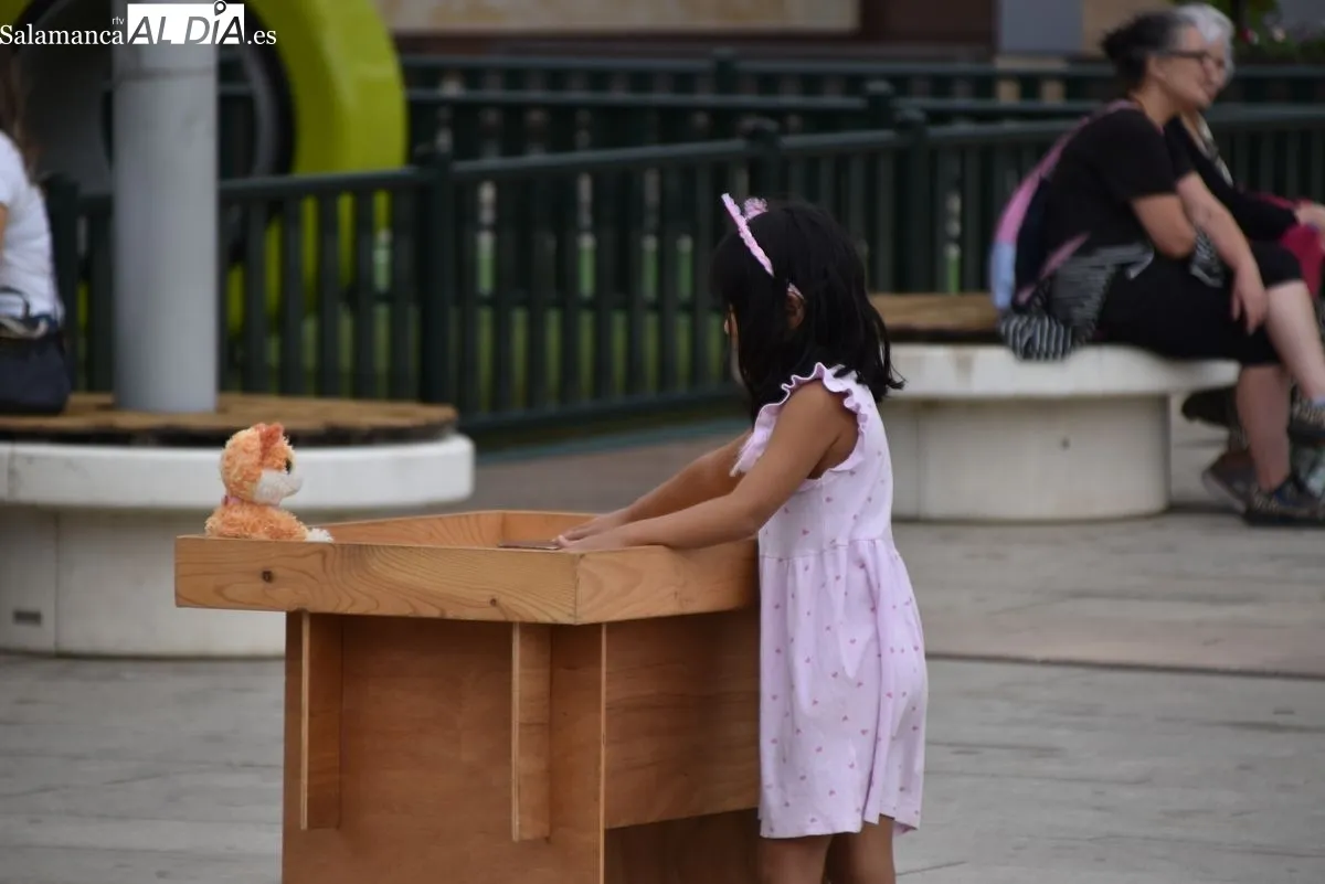 Juegos de madera en la plaza de la Concordia