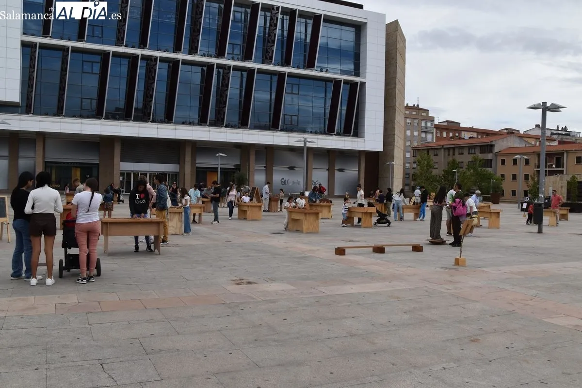  Juegos de madera en la plaza de la Concordia