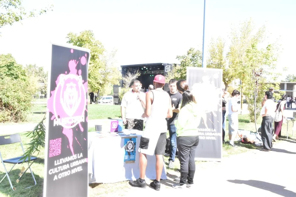 Feria de Bienvenida de la USAL en el Campus Unamuno. Foto de Vanesa Martins