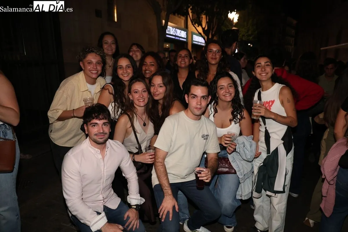 Gran respuesta de público a la Feria de Día en la calle Rector Lucena