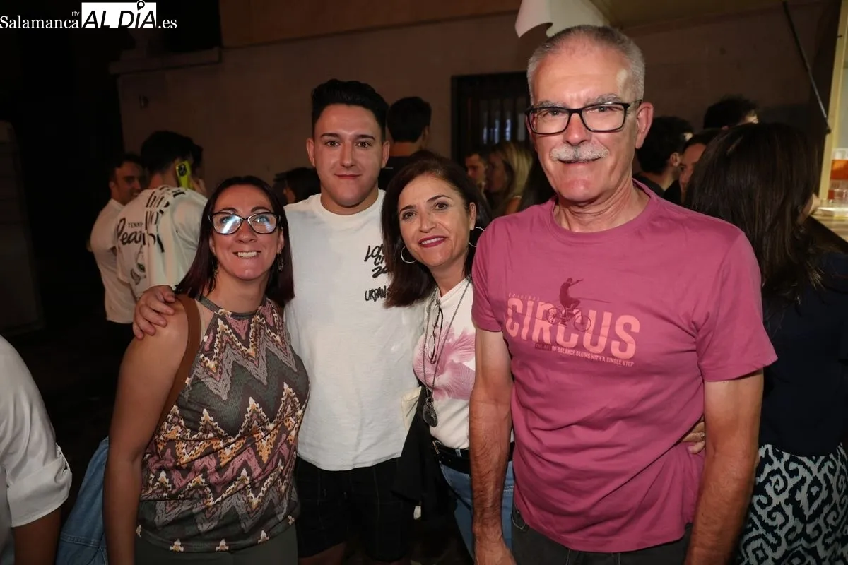 Gran respuesta de público a la Feria de Día en la calle Rector Lucena