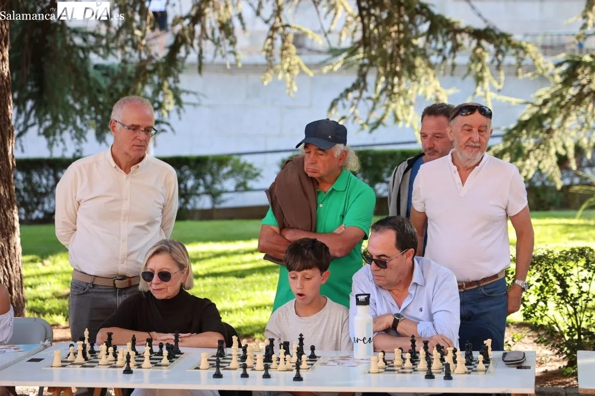 Feria del Ajedrez en la Plaza de Anaya. Foto de David Sañudo