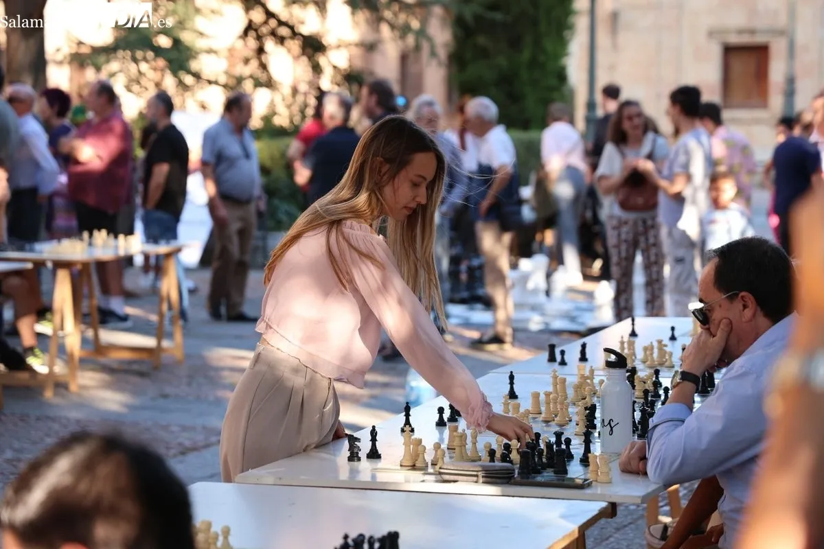 Feria del Ajedrez en la Plaza de Anaya. Foto de David Sañudo