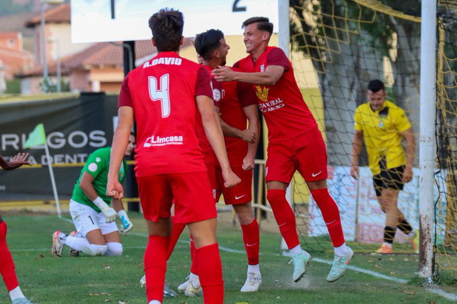 Victorias del Santa Marta y CD Guijuelo y empate del filial de Unionistas en su debut