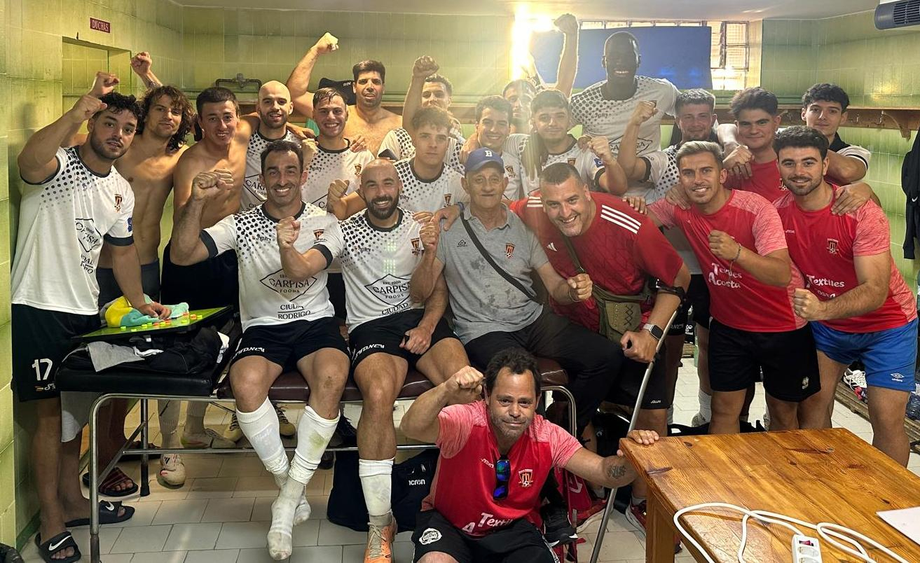 El Ciudad Rodrigo corta en un choque de locura 22 años sin ganar fuera de casa el partido inaugural