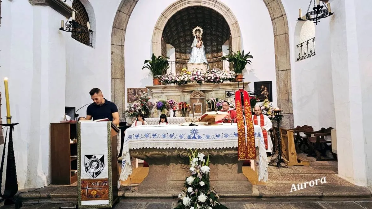 Foto 5 - San Andr&eacute;s cumple con su tradici&oacute;n de peregrinar hasta el Santuario de la Virgen de la Pe&ntilde;a