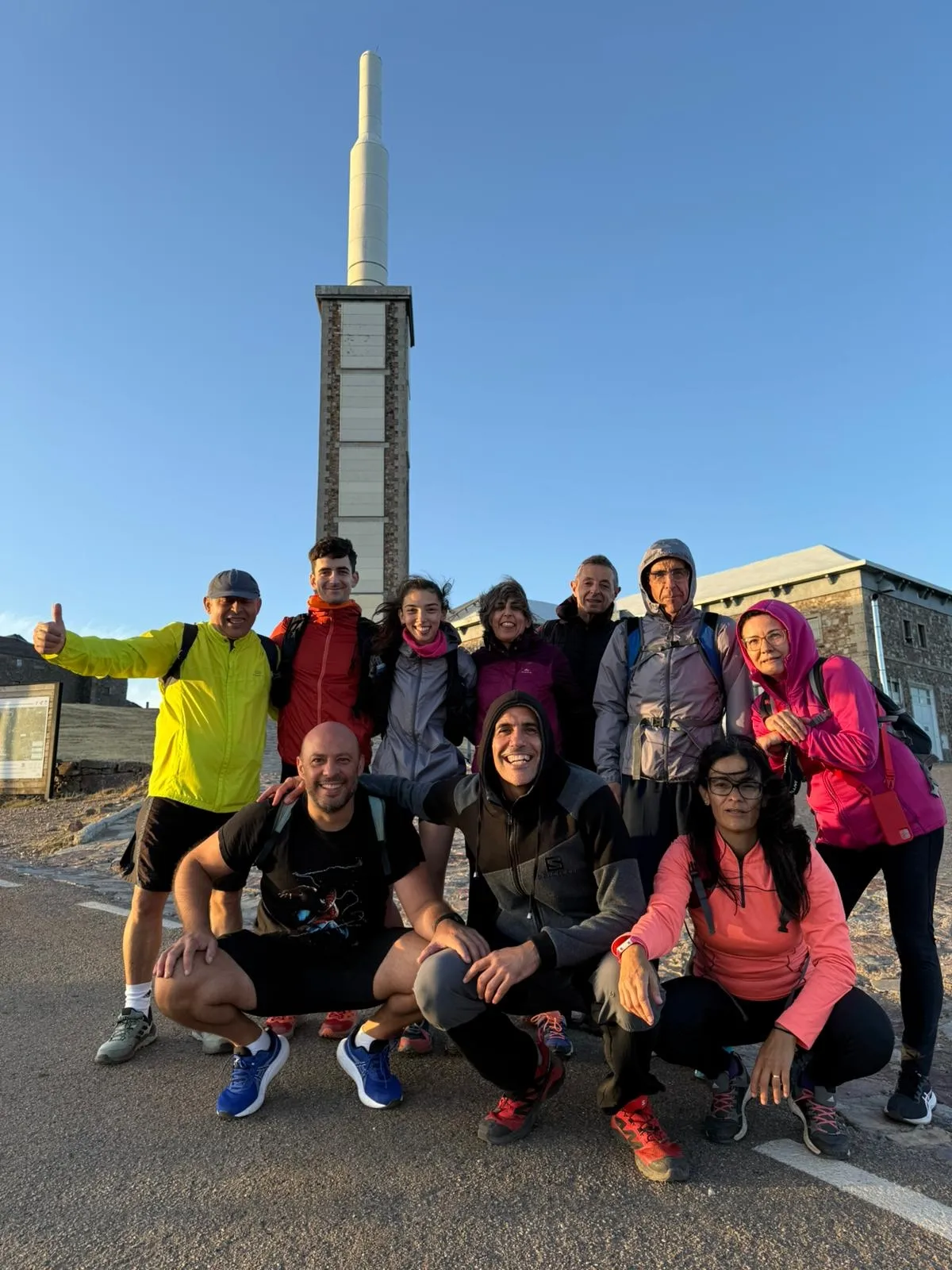 Foto 4 - Una decena de personas va andando del tir&oacute;n desde Ciudad Rodrigo hasta la Pe&ntilde;a de Francia