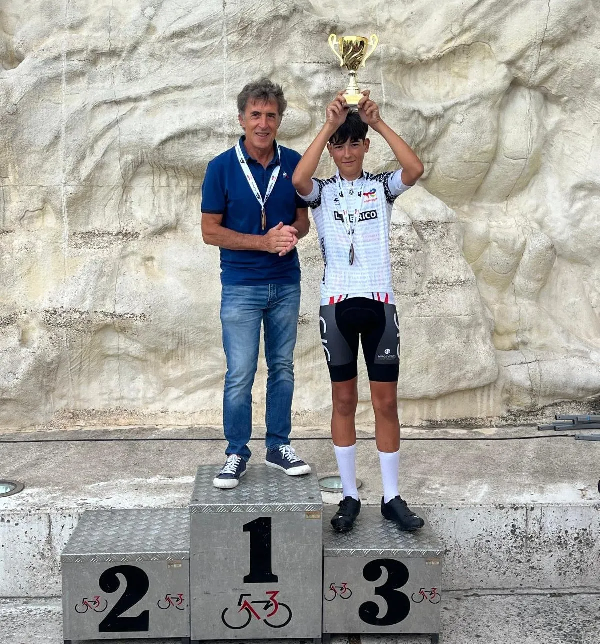 Foto 9 - Samuel Mor&aacute;n sube al podio en el XLIII Trofeo Escuelas Pedro Delgado de Segovia