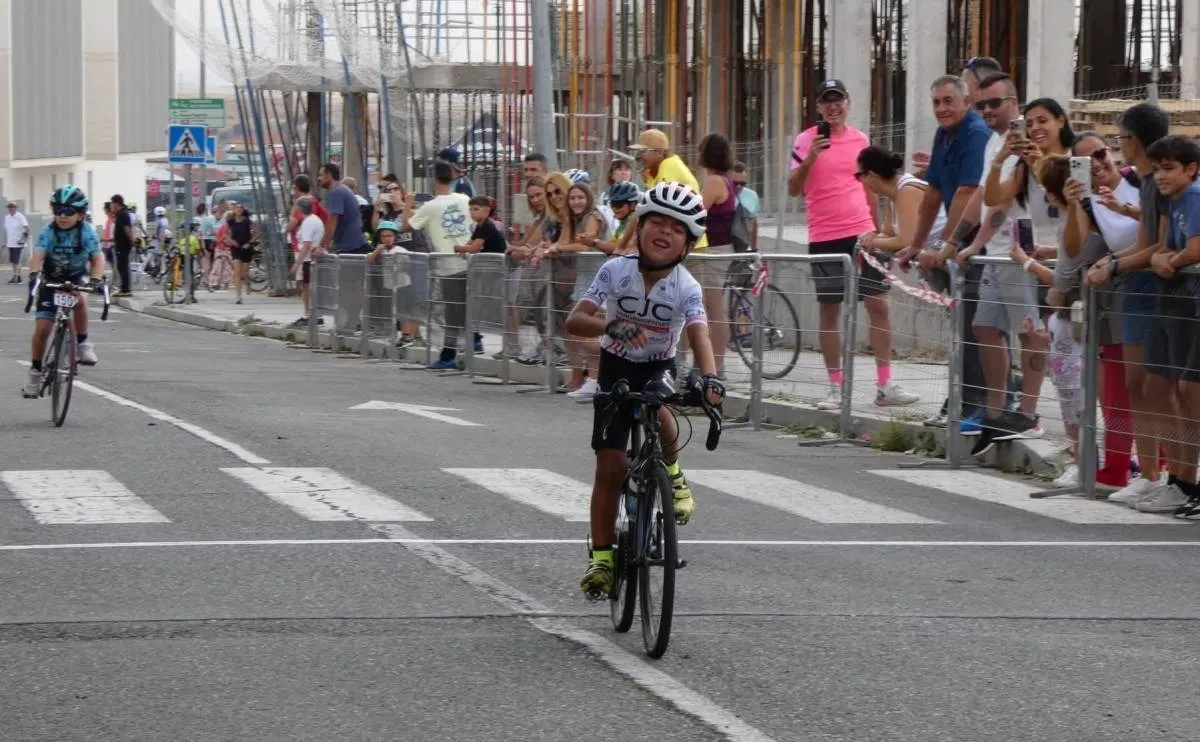 Foto 8 - Samuel Mor&aacute;n sube al podio en el XLIII Trofeo Escuelas Pedro Delgado de Segovia