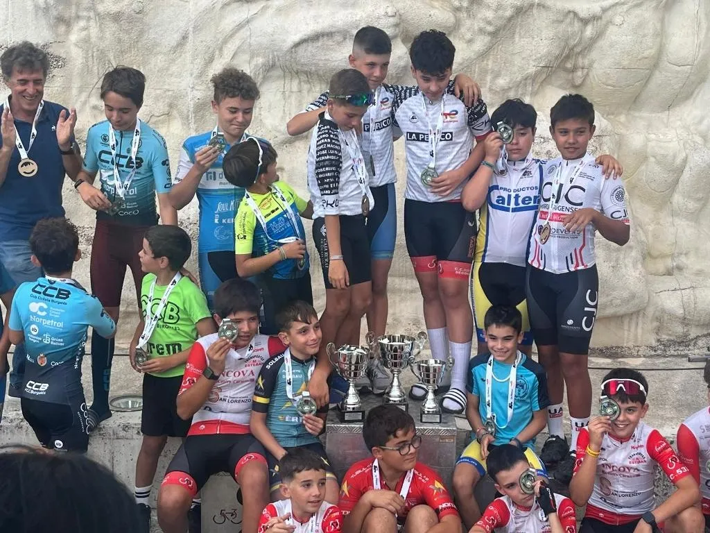 Foto 4 - Samuel Mor&aacute;n sube al podio en el XLIII Trofeo Escuelas Pedro Delgado de Segovia