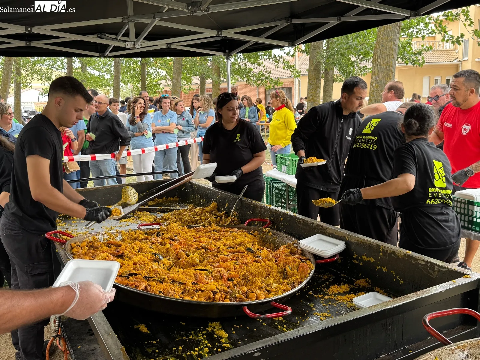 Paellada popular en Villoria