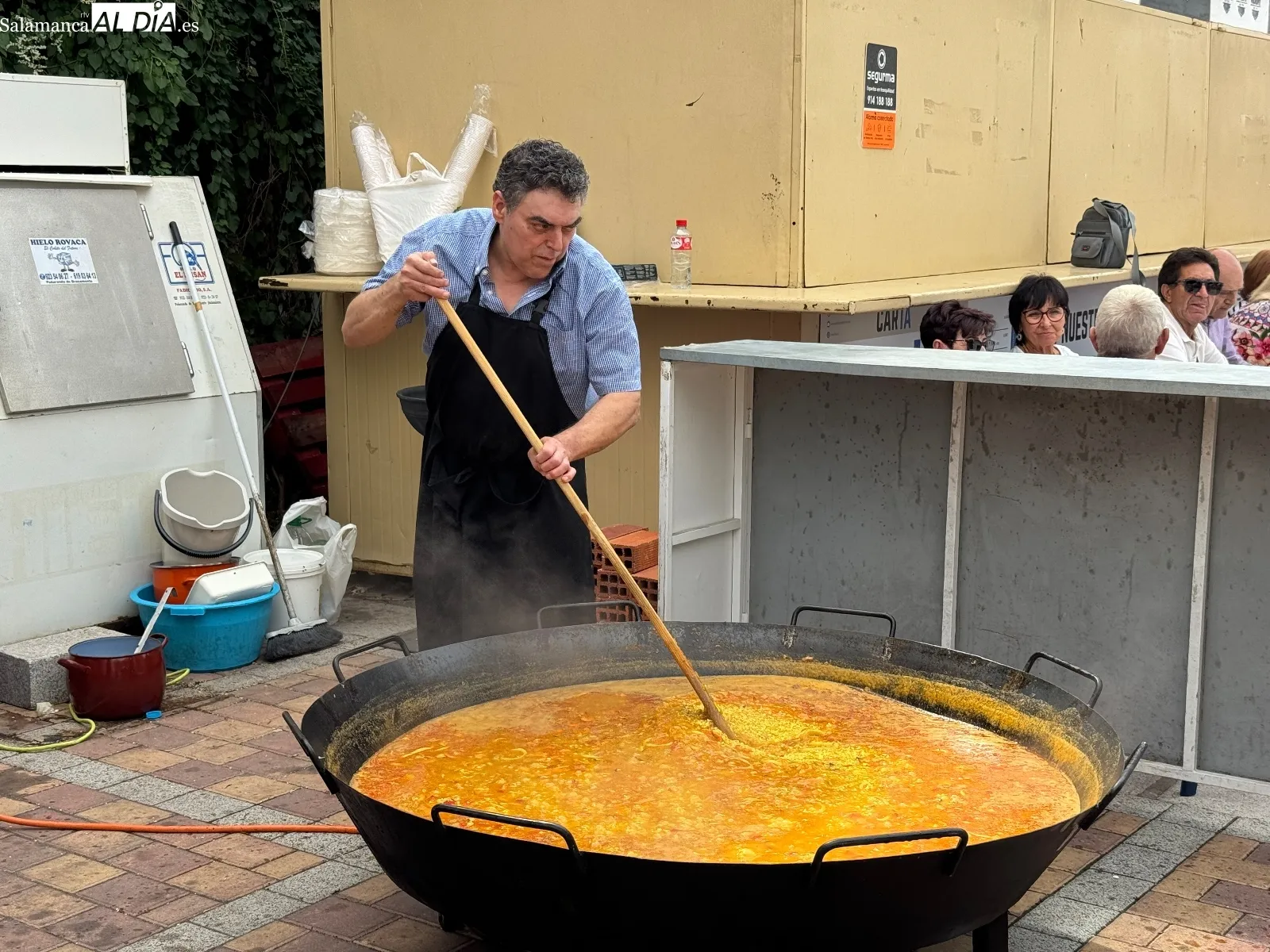 Foto 3 - Pe&ntilde;aranda acoge la primera y multitudinaria  jornada de convivencia de asociaciones de mayores de la provincia