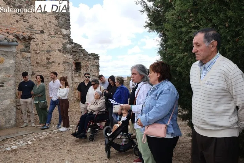 Foto 8 - Palomares de Alba honra a la Virgen de Otero con una emotiva procesi&oacute;n