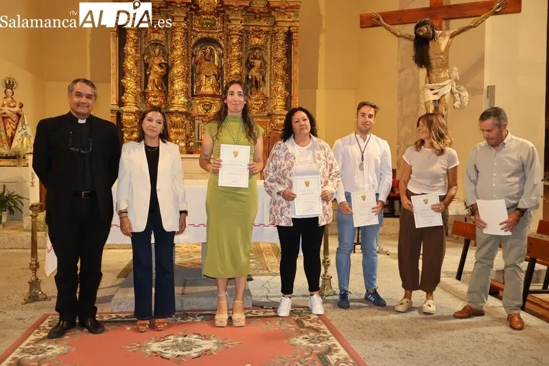Foto 3 - Charla-coloquio y homenaje a las cofrad&iacute;as marcan la Fiesta de la Exaltaci&oacute;n de la Santa Cruz en Alba de Tormes