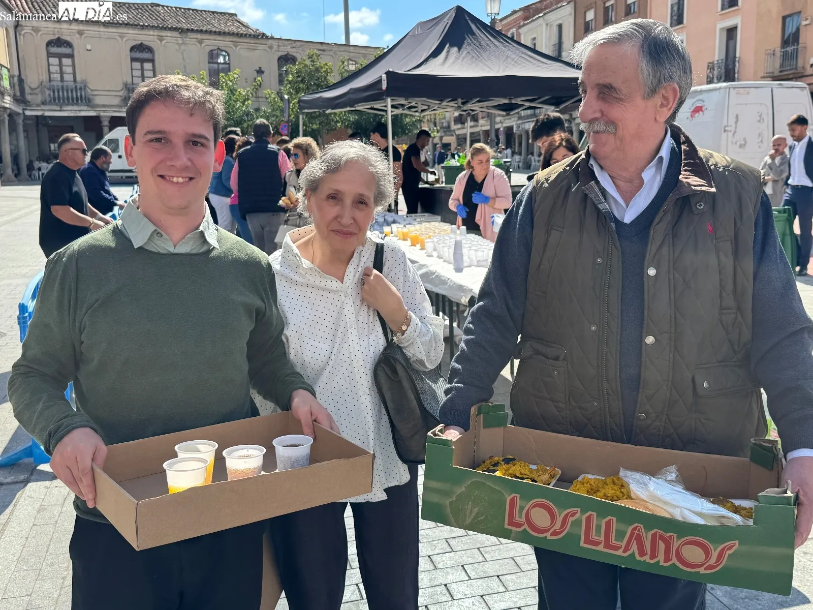 Paellada popular solidaria en las fiestas de San Miguel