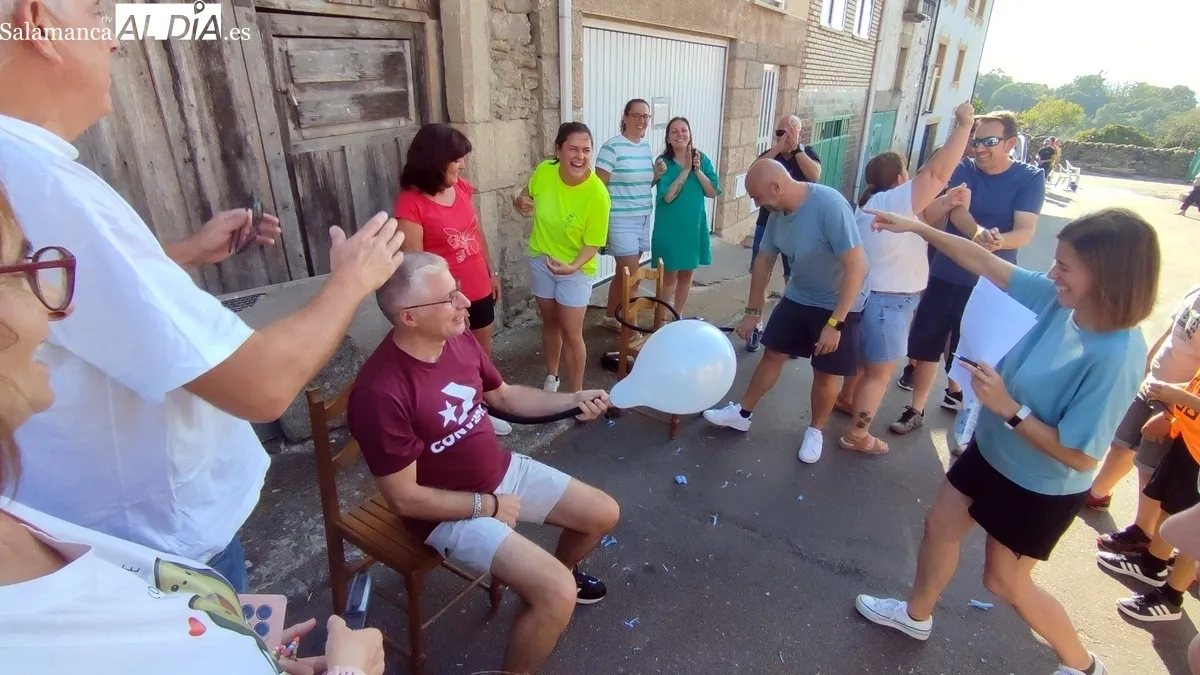Divertida yincana de peñas con juegos populares como prólogo a las fiestas de Mieza 