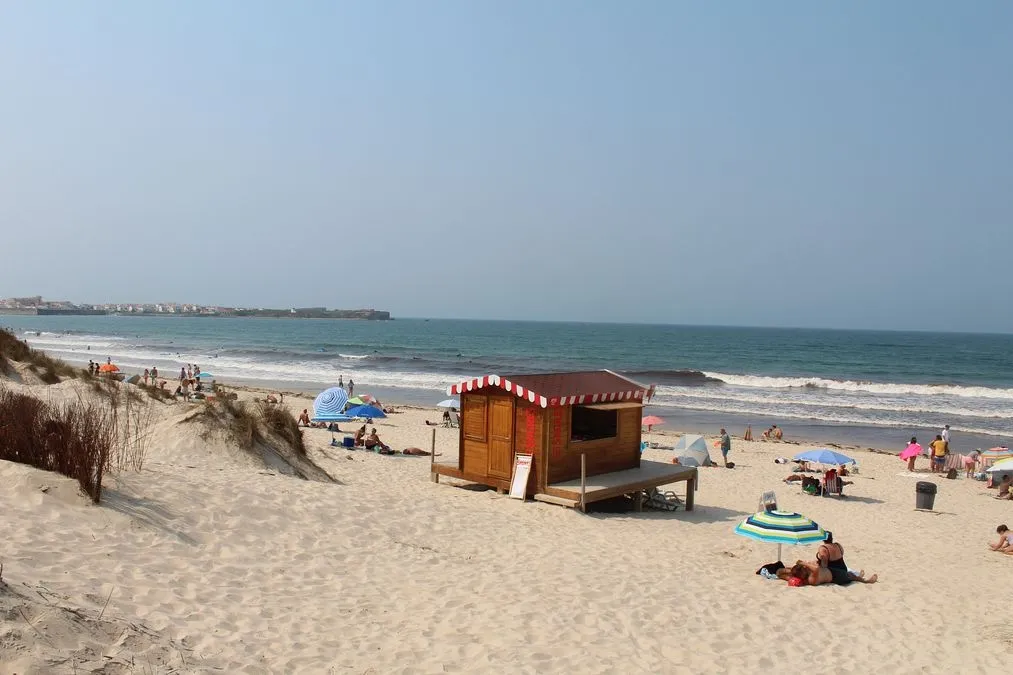 Foto 11 - Baleal, para&iacute;so portugu&eacute;s de olas y dunas