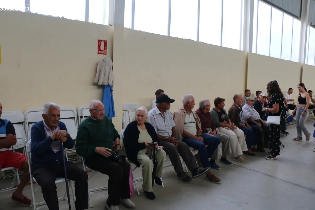 Excelente tarde de pelota a mano en Villaseco de los Reyes con dos emocionantes partidos / CORRAL