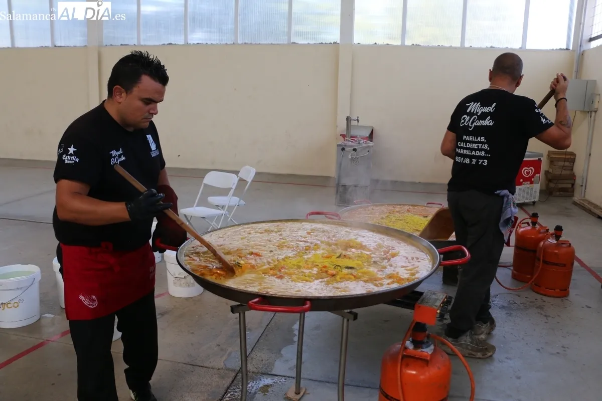 Los villasequenses dicen adiós a las fiestas con la tradicional comida de hermandad / CORRAL 