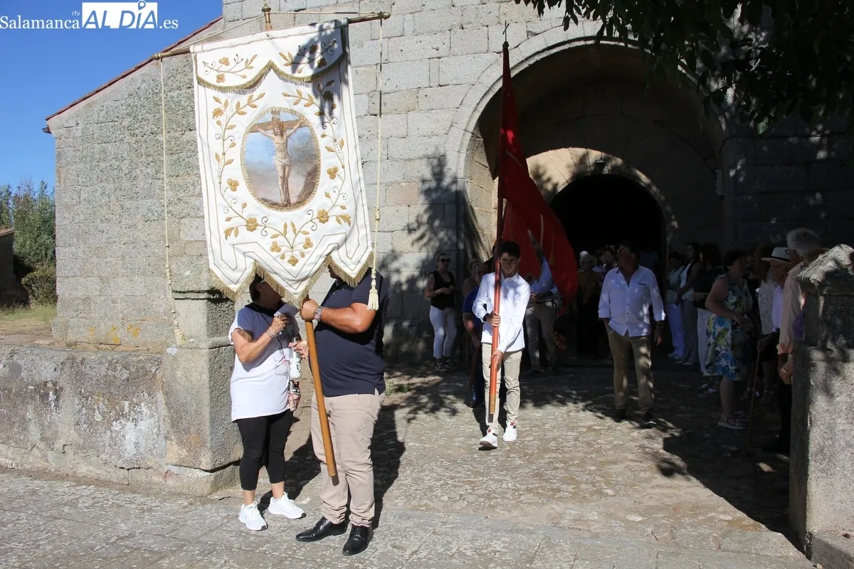 Actos religiosos y festejos taurinos se funden en Bañobárez en honor al Cristo de la Salud / MARIBEL SÁNCHEZ 