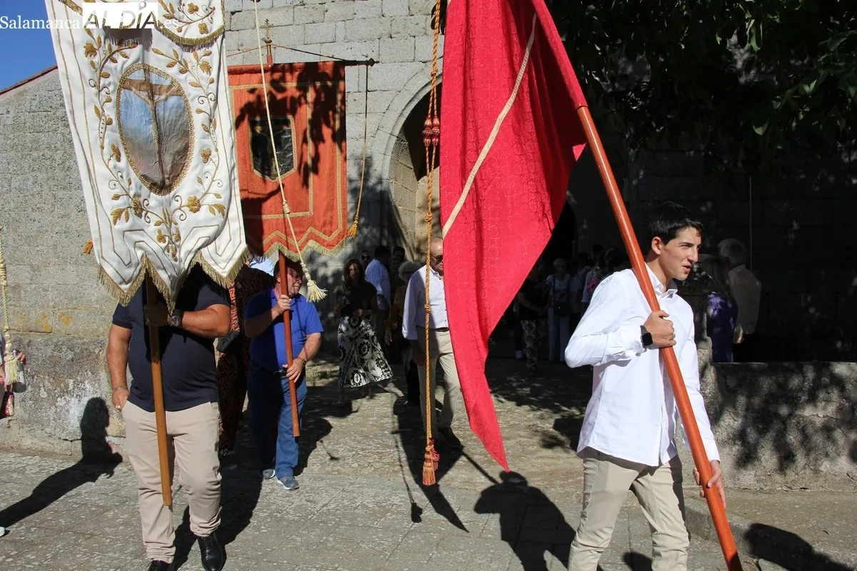 Actos religiosos y festejos taurinos se funden en Bañobárez en honor al Cristo de la Salud / MARIBEL SÁNCHEZ 