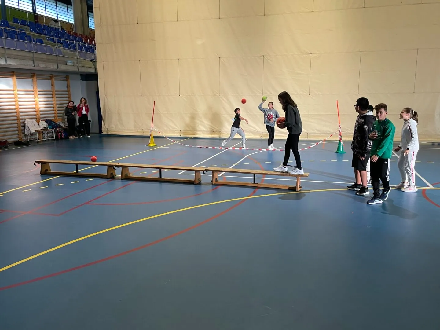 Foto 3 - El IES V&iacute;a de la Plata de Guijuelo da la bienvenida a 70 alumnos de la ESO con un 'Grand Prix' (FOTOS)