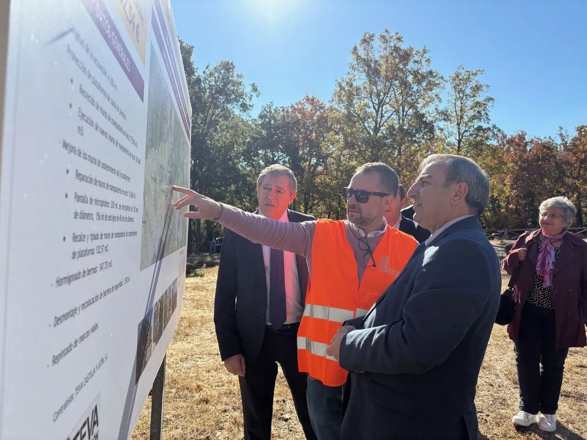 Visita a la carretera de la Peña de Francia del consejero de Movilidad y Transformación Digital, José Luis Sanz Merino. Foto JCYL