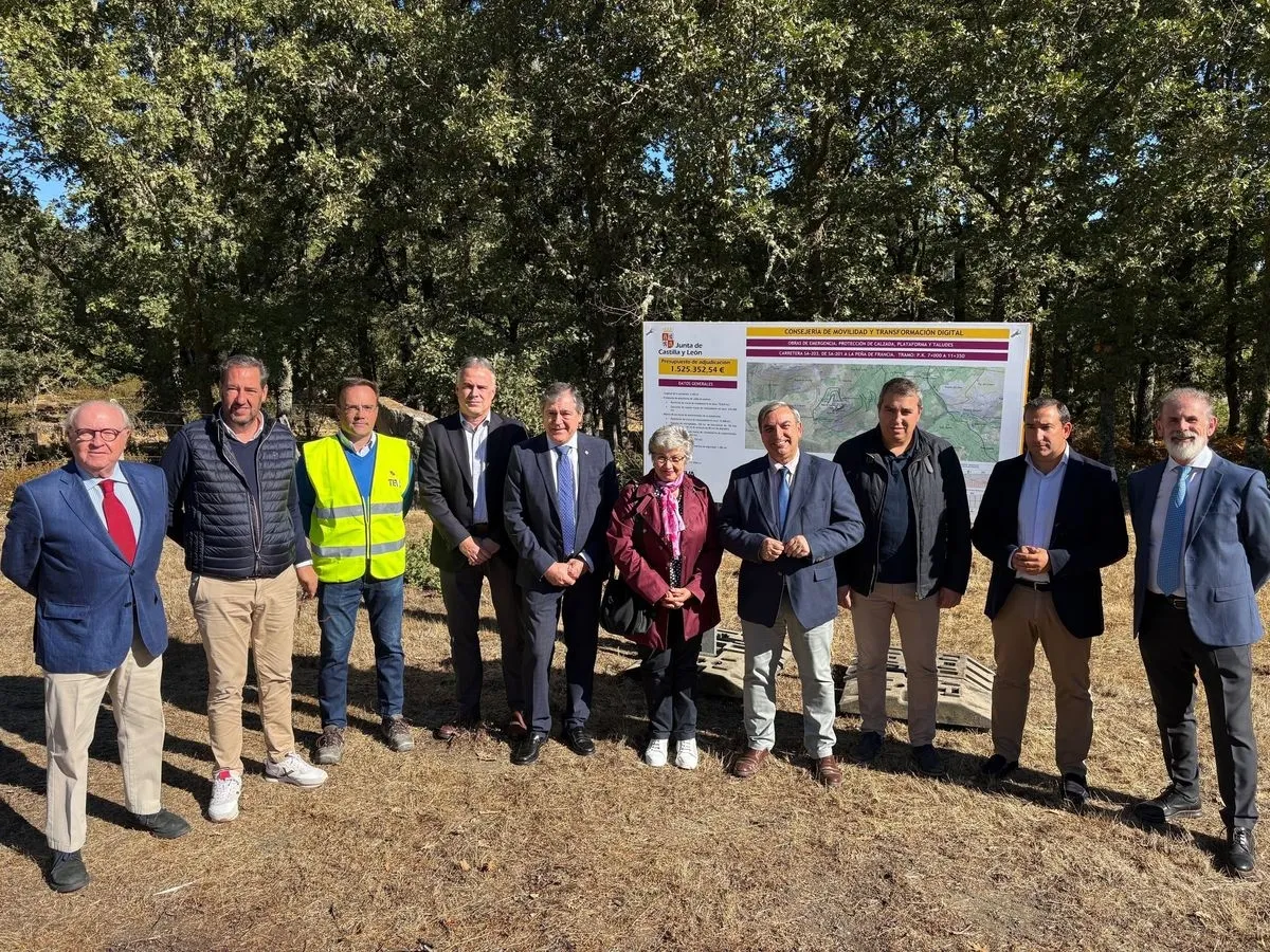 Visita a la carretera de la Peña de Francia del consejero de Movilidad y Transformación Digital, José Luis Sanz Merino. Foto JCYL