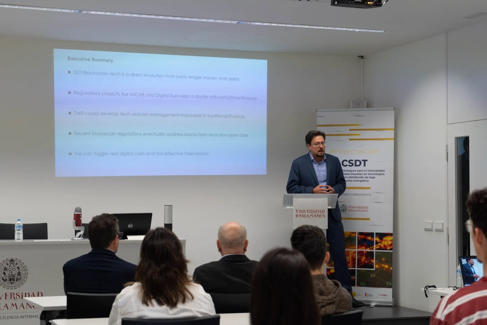 Foto 2 - La Escuela de Verano CSDT de la USAL e INCIBE se clausura con expertos internacionales y la entrega de premios a proyectos innovadores
